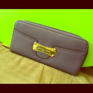 MK wallet